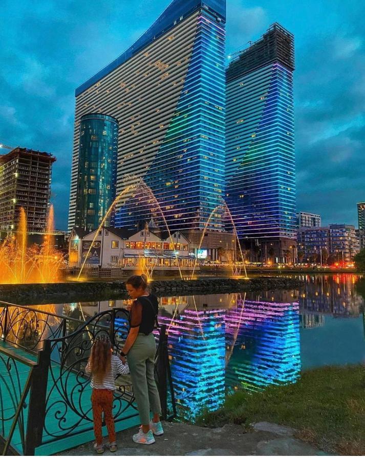 Orbi City Suites Batumi Exteriör bild