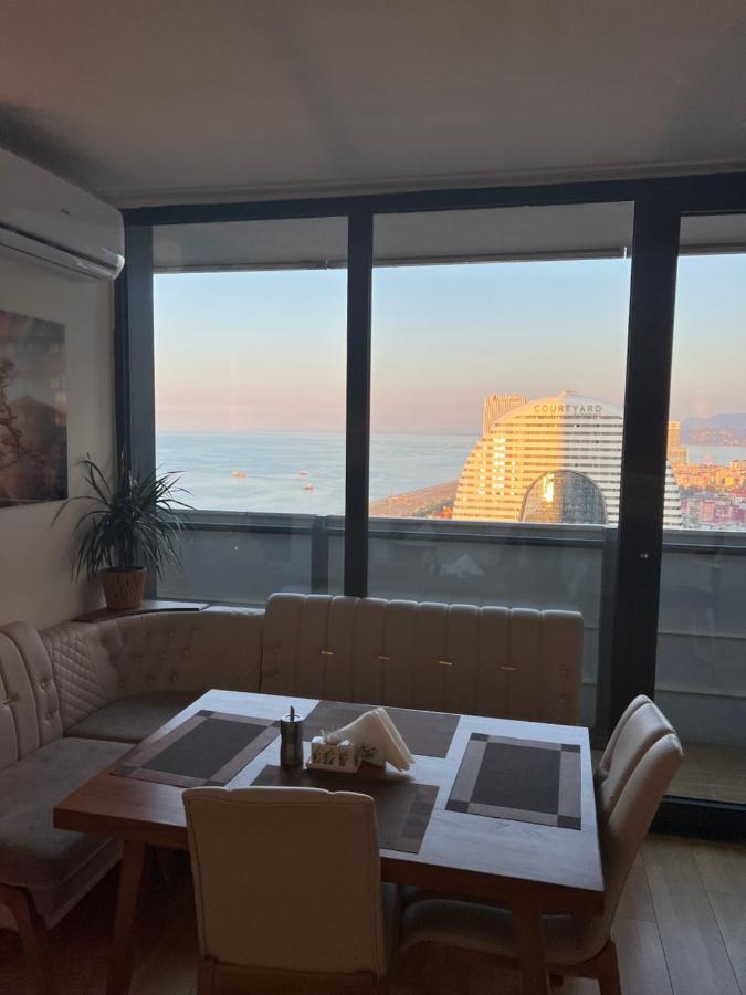 Orbi City Suites Batumi Exteriör bild