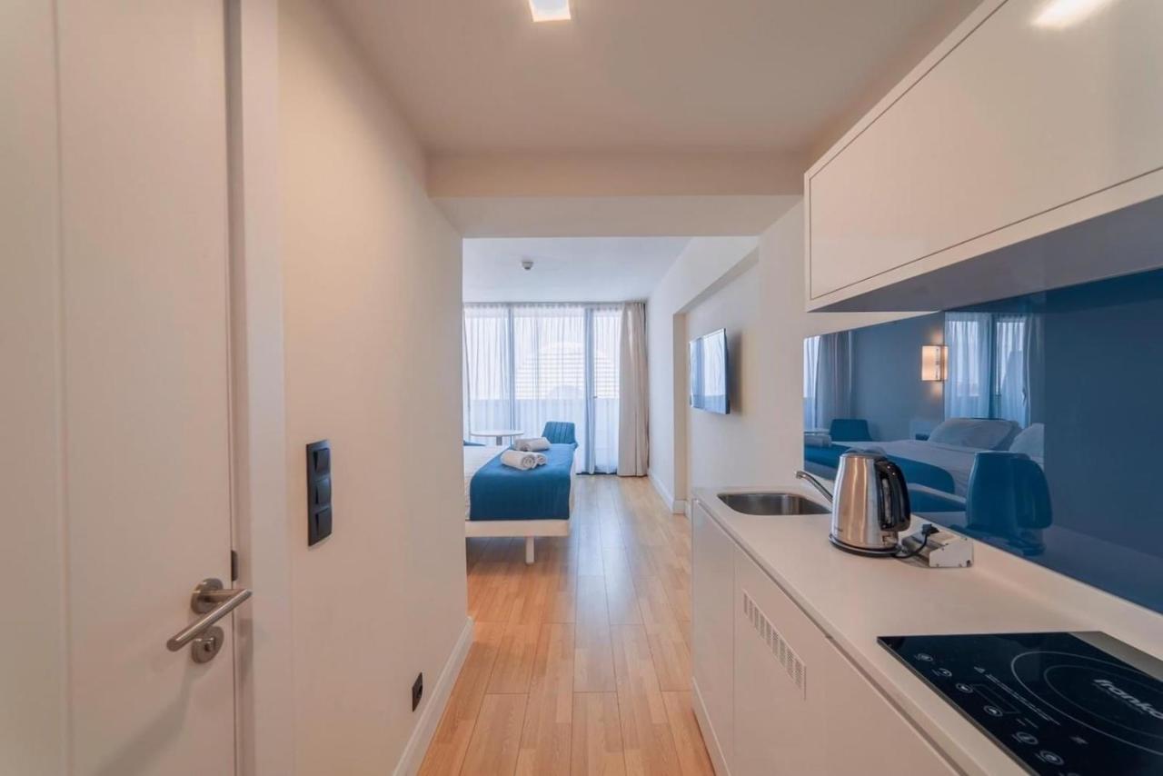Orbi City Suites Batumi Exteriör bild