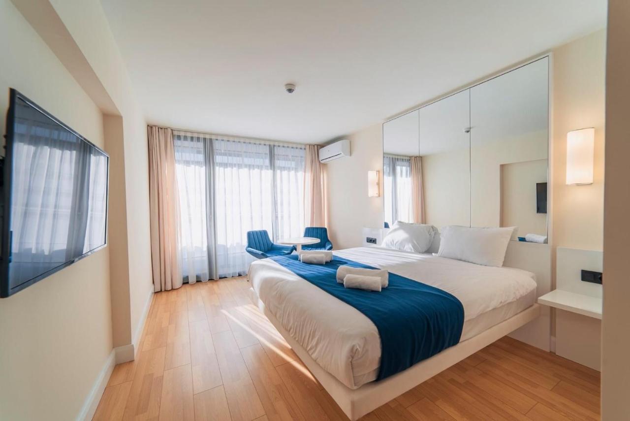 Orbi City Suites Batumi Exteriör bild