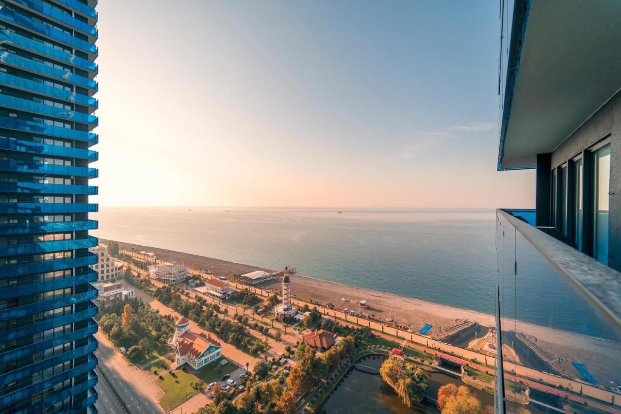 Orbi City Suites Batumi Exteriör bild