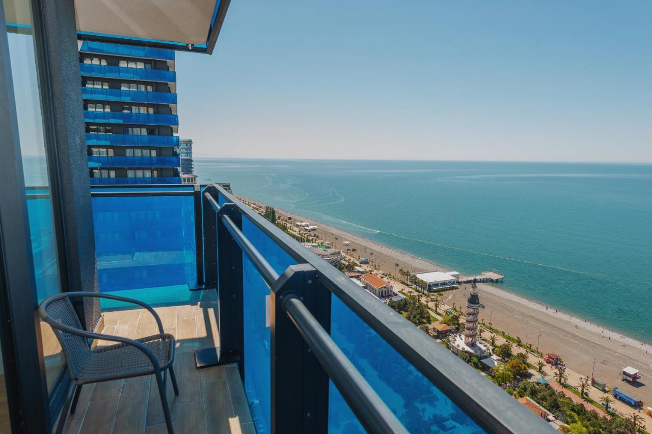 Orbi City Suites Batumi Exteriör bild