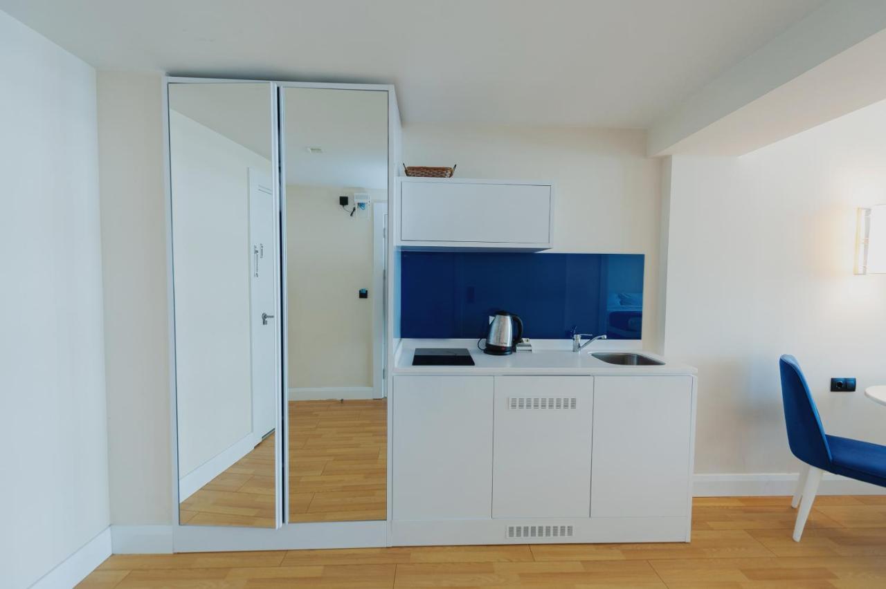 Orbi City Suites Batumi Exteriör bild